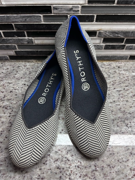 Rothy's Shoes - Rothy's Women's Chevron Ballet Flat in Black and White size 7.5
